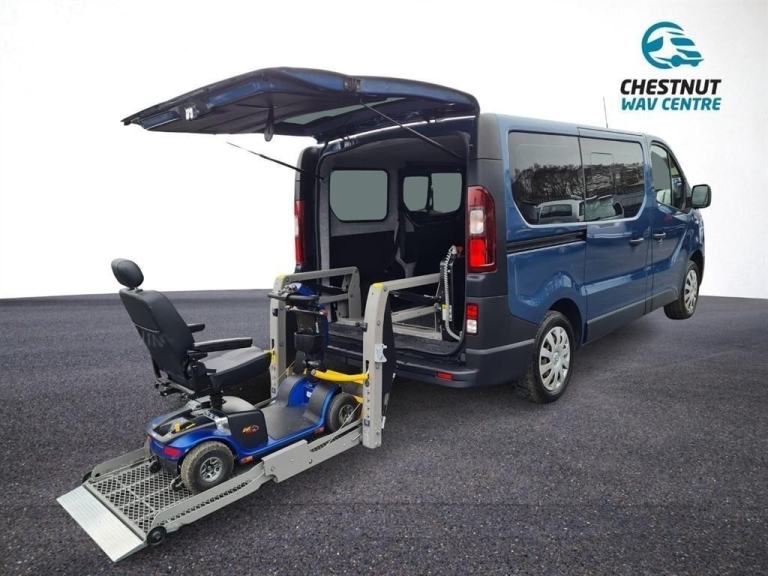 Renault Trafic WAV Wheelchair Access Vehicle Flat Floor With Lift SWB L1 2018