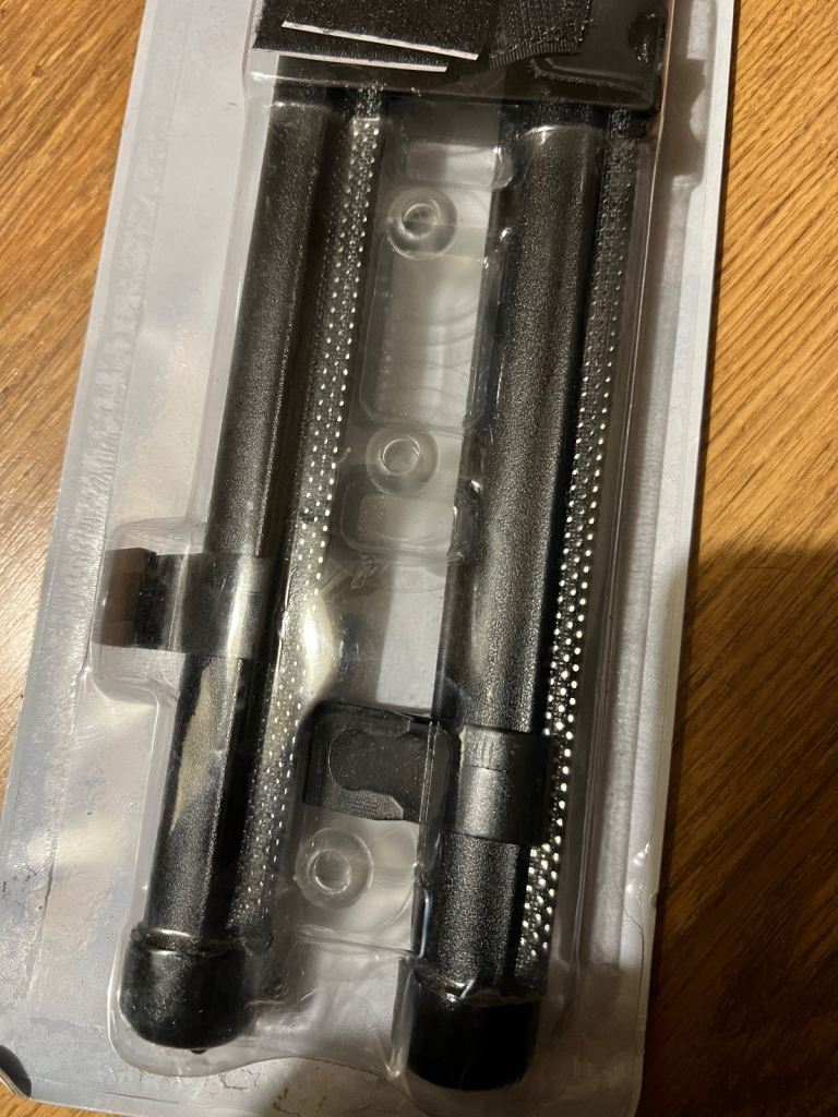 2 x Retractable Car Sunblinds Brand NEW