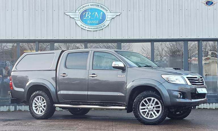 TOYOTA HILUX 3.0 D-4D Invincible Grey Manual Diesel 2015