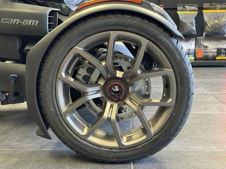 Can-Am Ryker 900 STD 900 ACE 3-Wheel 