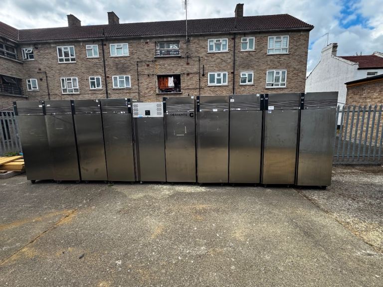 Commercial single door fridge foster Williams cafe shop restaurant takeaway fully serviced 