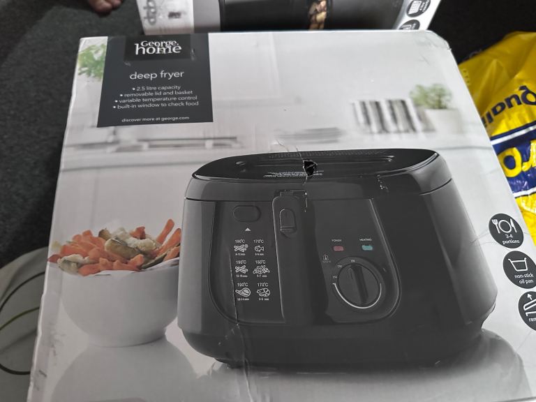  Deep Fryer - Brand New, Boxed
