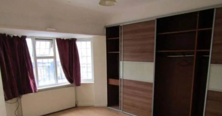 3-Bedroom Flat with Garden & Driveway – Wembley Triangle – Close to Stonebridge Park Station