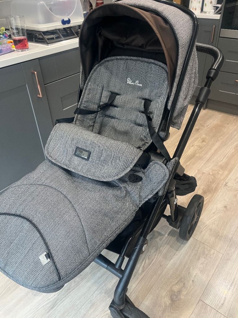 Silver Cross Pushchair & Footmuff – Good Condition