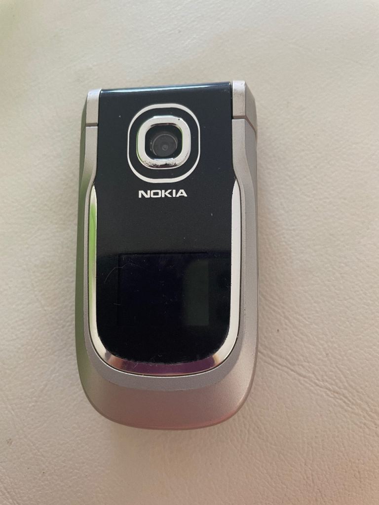 Nokia Flip Phone – Classic Design, Fair Condition