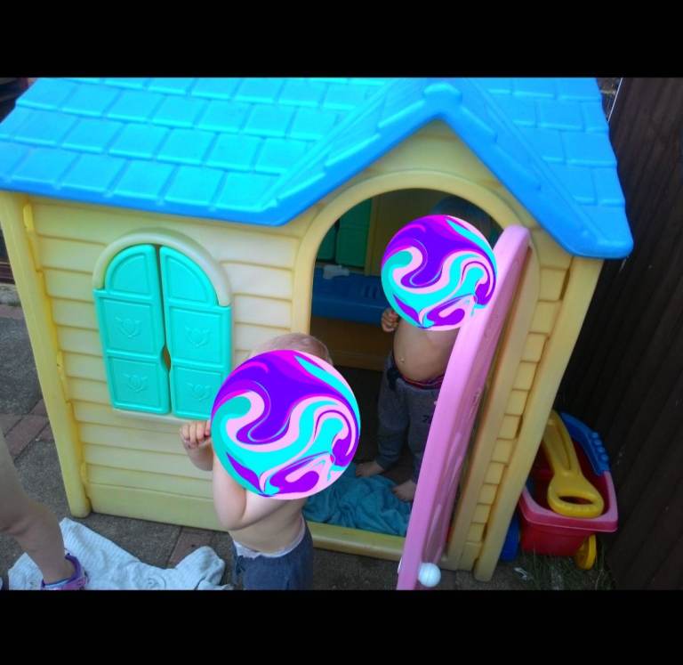 Childrens playhouse/ little tikes cars