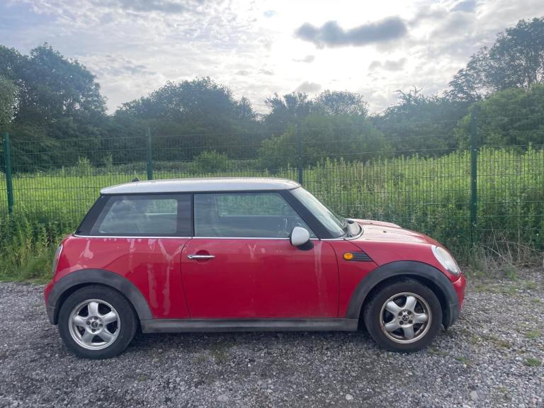MINI COOPER 1.6 PETROL 07 REG PLATE INCLUDED MOT DECEMBER 4TH 2026 POOR BODYWORK LOW INSURANCE 
