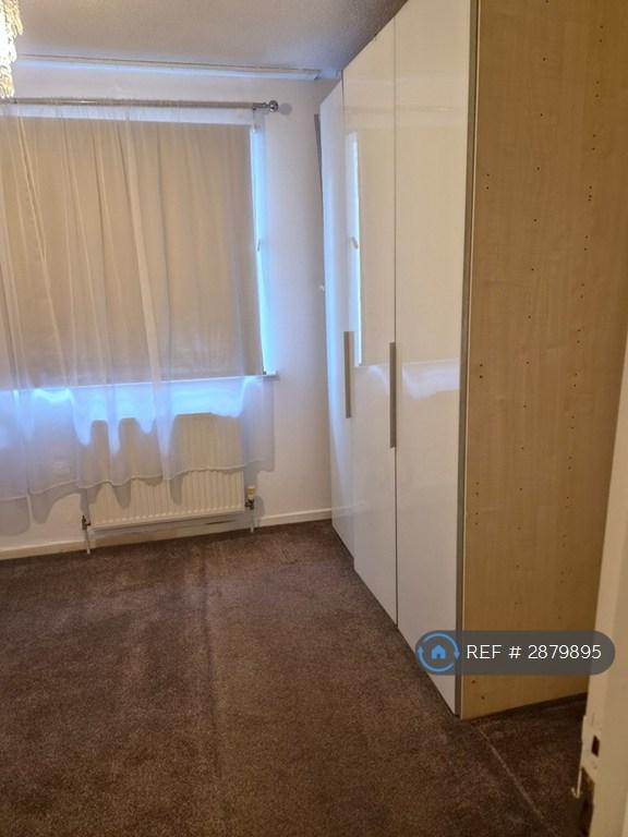 2 bedroom house in Bowers Walk, London, E6 (2 bed) (#2879895)