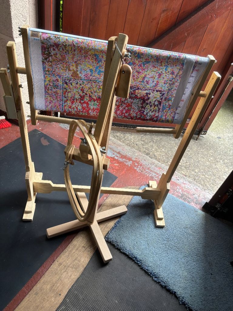 cross-stitch frame / work holder