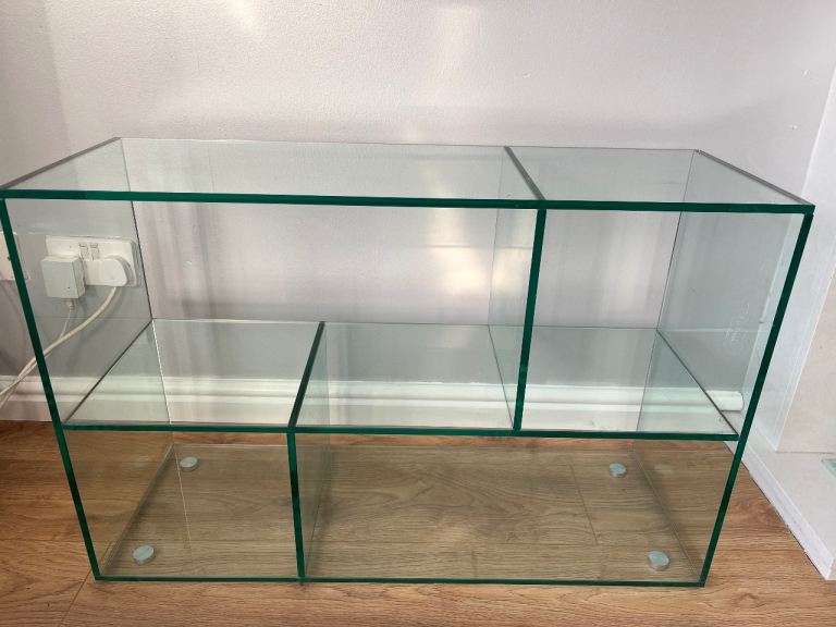Dwell glass shelves / display unit