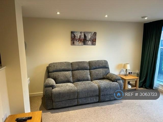 1 bedroom in Beckhampton Street, Swindon, SN1 (#3063723)