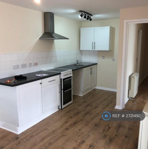 1 bedroom flat in May Court, Nottingham, NG5 (1 bed) (#2721492)