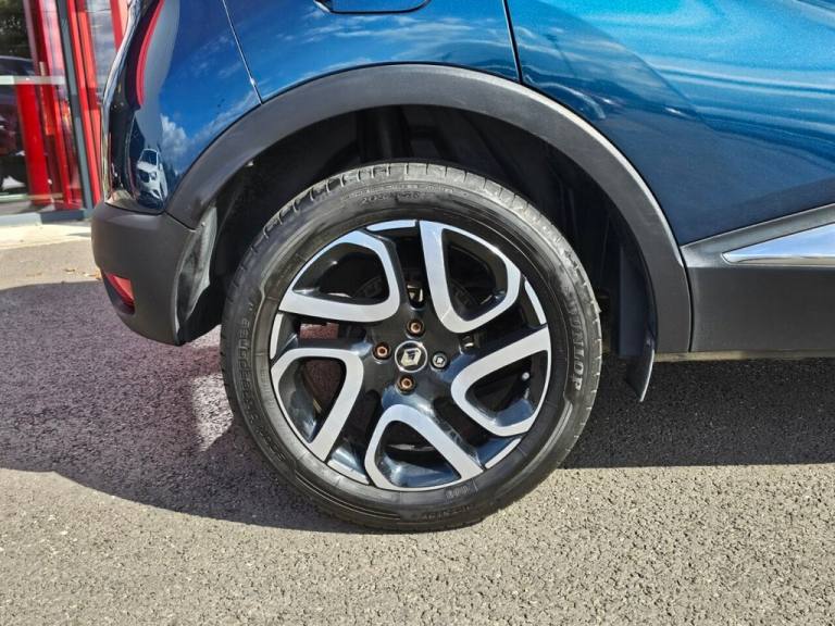 2018 Renault Captur 1.5 dCi ENERGY Iconic SUV 5dr Diesel Manual Euro 6 (s/s) (90 ps) HATCHBACK Di...