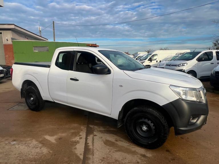 2018 Nissan Navara 2.3 dCi Visia King Pickup Extended Cab 4dr Diesel Manual 4WD Euro 6 (s/s) ( Pi...