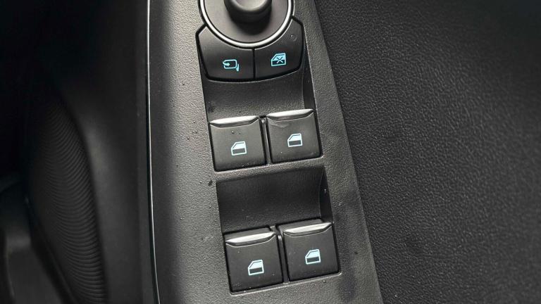  Ford Puma 1.0 EcoBoost Hybrid mHEV ST-Line 5dr DCT Hatchback Petrol Automatic