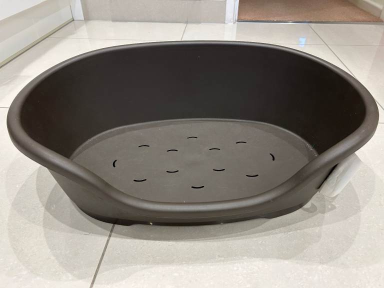 SMALL DOG/CAT/PUPPY PLASTIC BED 50CM