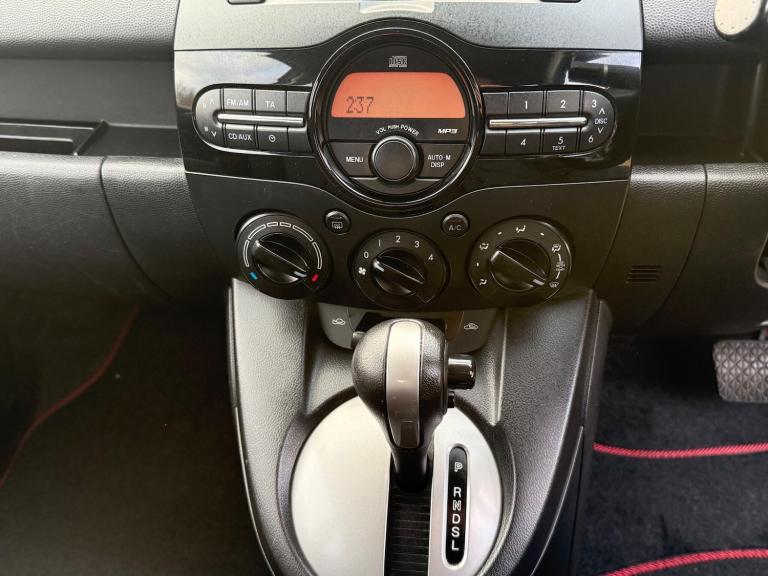 2012 Mazda Mazda2 1.5 TS2 5dr Auto HATCHBACK PETROL Automatic