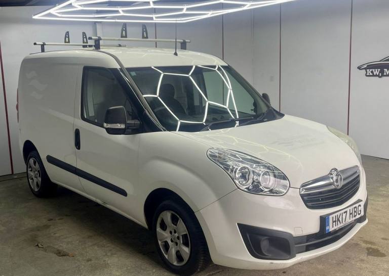 2017 Vauxhall Combo 1.3L 95 BHP PANEL VAN Diesel Manual