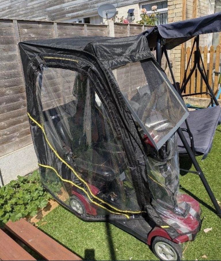 4mph mobility scooter & full weather enclosure that folds back - scooter dismantles for car boot