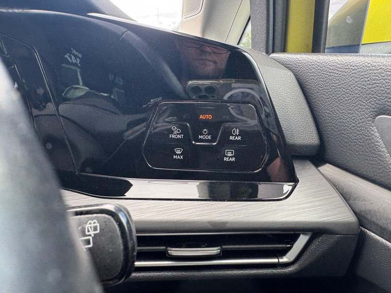 VOLKSWAGEN GOLF 1.5 eTSI MHEV Style Yellow Auto Petrol Hybrid 2022