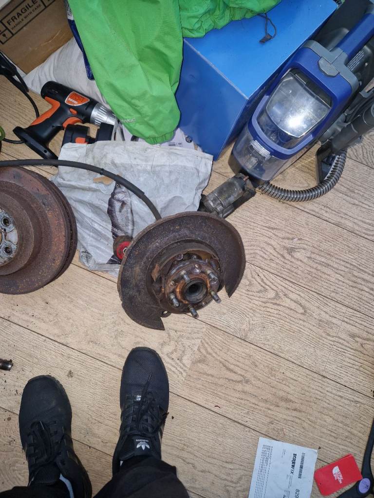 1999 subaru impreza turbo wagon rear hubs