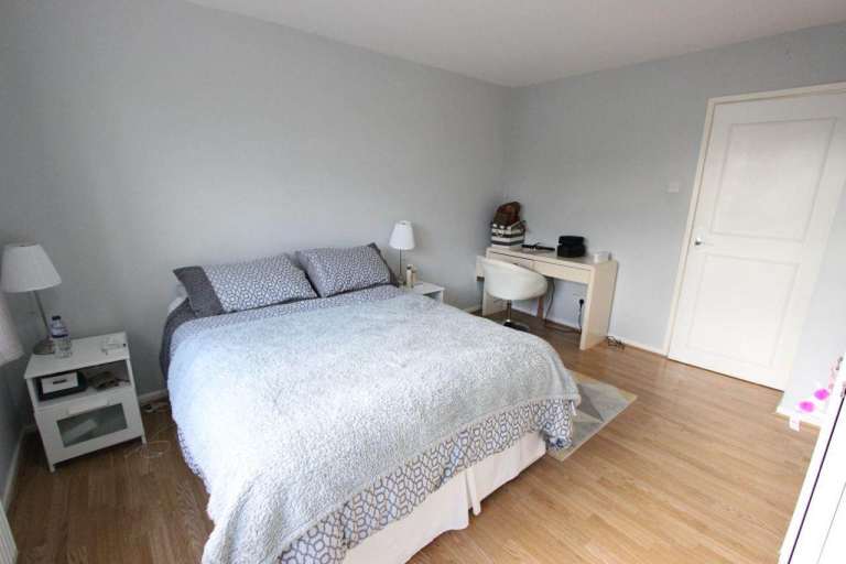N11 2 Bed Flat N11. AVAILABLE NOW. ARNOS GROVE, NEW SOUTHGATE.