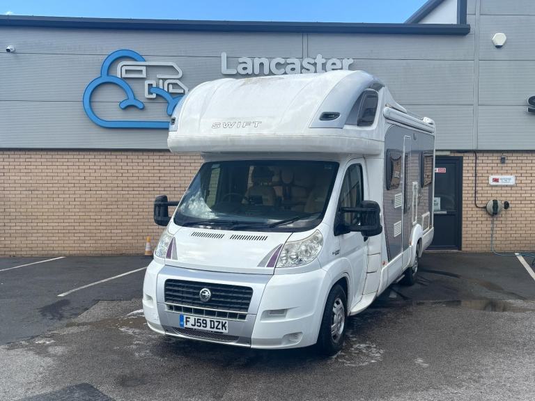 Swift Voyager 695EL
