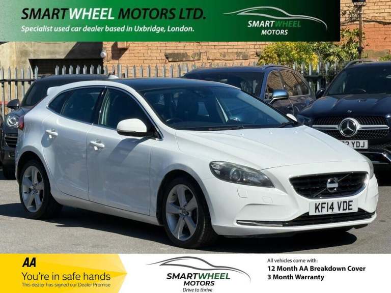 2026 Volvo V40 1.6 T4 R-Design Lux Nav Hatchback 5dr Petrol Powershift Euro 5 (s/s) (180 p Petrol...