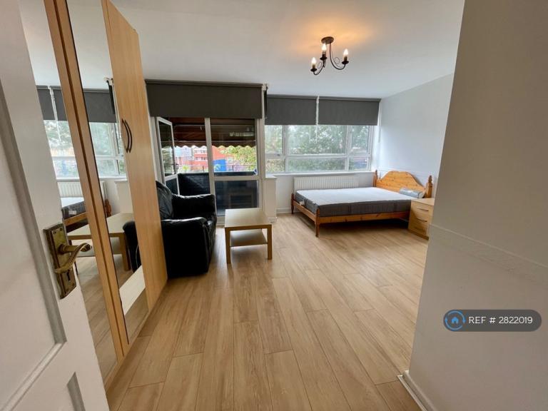 1 bedroom in Brodie House, London, SE1 (#2822019)