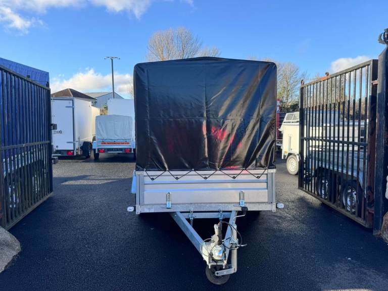 BRAND NEW 8,7ft x 4,2ft TWIN AXLE NIEWIADOW TRAILER WITH FRAME AND COVER 750KG