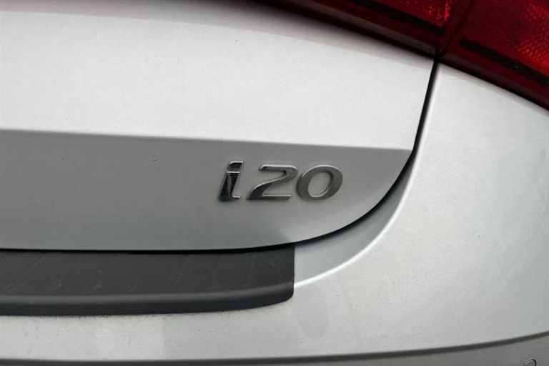 2022 Hyundai i20 1.0 T-GDi MHEV SE Connect Hatchback 5dr Petrol Hybrid DCT Euro 6 (s/s) (100 Hatc...