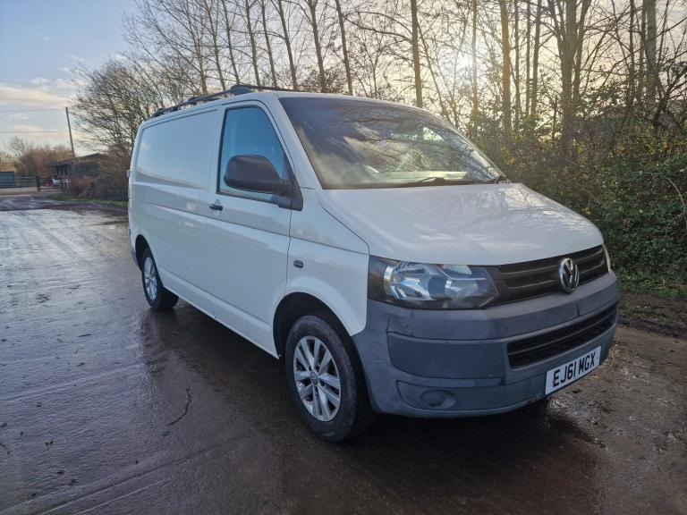 2011 VW Volkswagen Transporter  Spares Repairs  Alloys  Roof Rack  Tow Bar