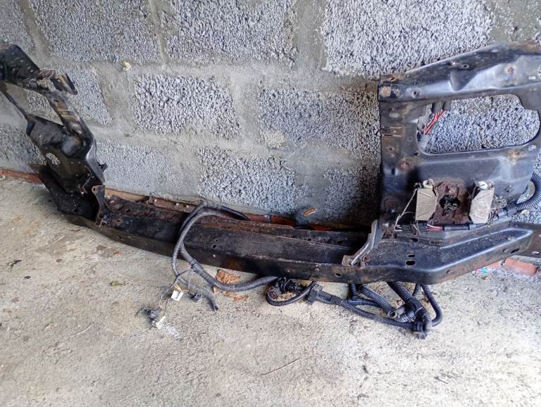 VW transporter 2002 Front Cross member