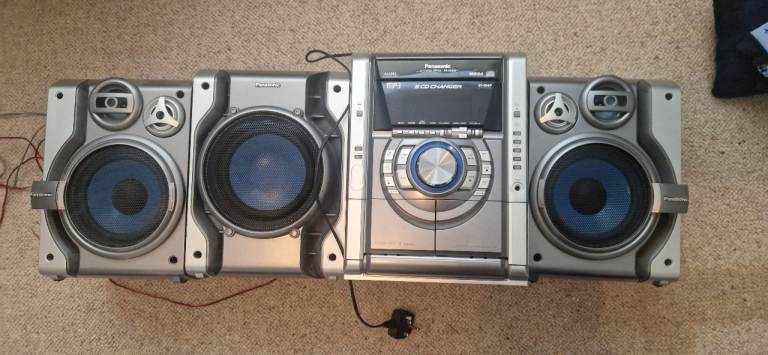 Panasonic Stereo System with Speakers – Good Condition