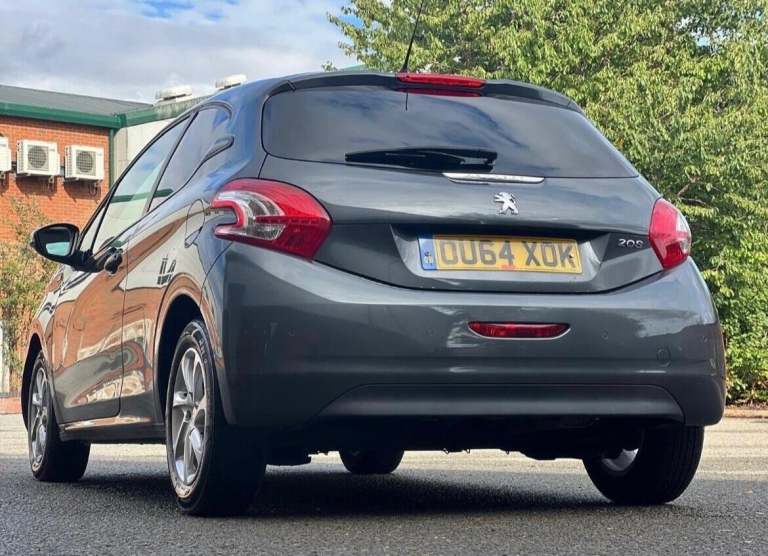 2014 Peugeot 208 1.2 VTi Style 3dr HATCHBACK PETROL Manual