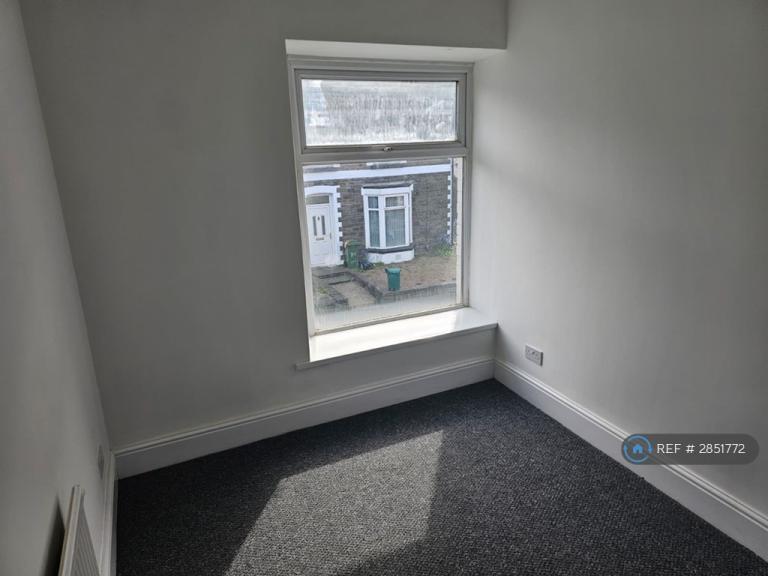 1 bedroom in Wood Road, Pontypridd, CF37 (#2851772)