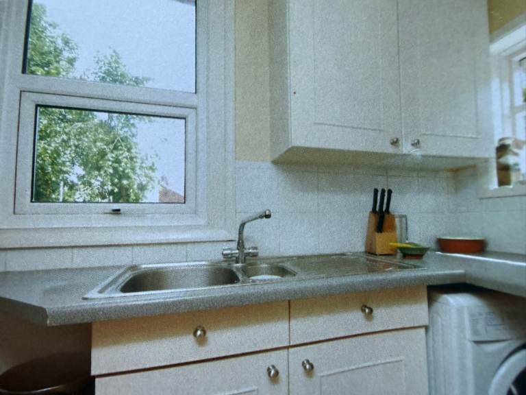 3 bedroom flat with garden. Previously let to Wimbledon Art School & UCA  students.  Great reviews.