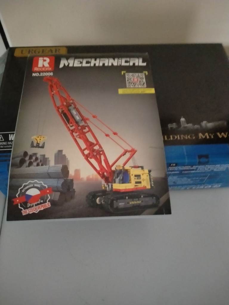 image for Crawler Crane model kit