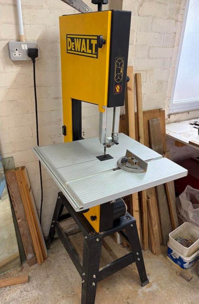 DeWalt DW876 Bandsaw – Yellow & Black, Good Condition