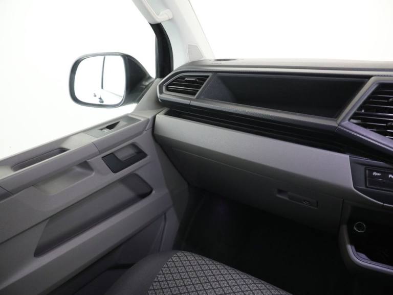 2020 Volkswagen Transporter Shuttle 2.0 TDI S Minibus Double Cab 5dr Diesel Manual SWB Euro 6 (s/...