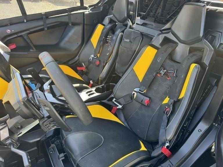 Can-Am Maverick R SAS