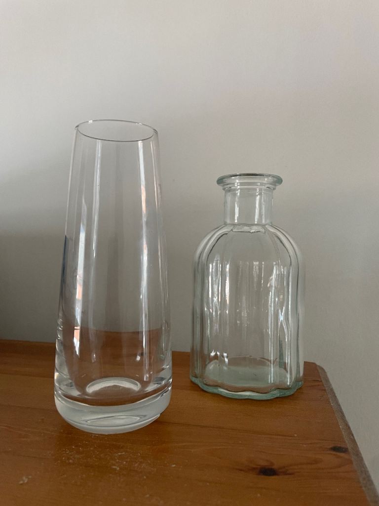 52 Glass stem vases