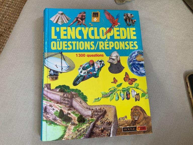 French book Encyclopédie 1300 questions réponses 