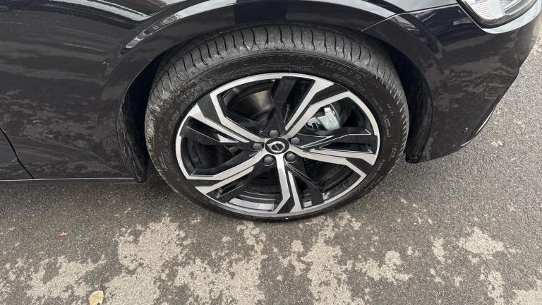 2025 Volvo V60 Plus, B4 Mild hybrid, Petrol, Dark ESTATE Petrol/Electric Hybrid Automatic