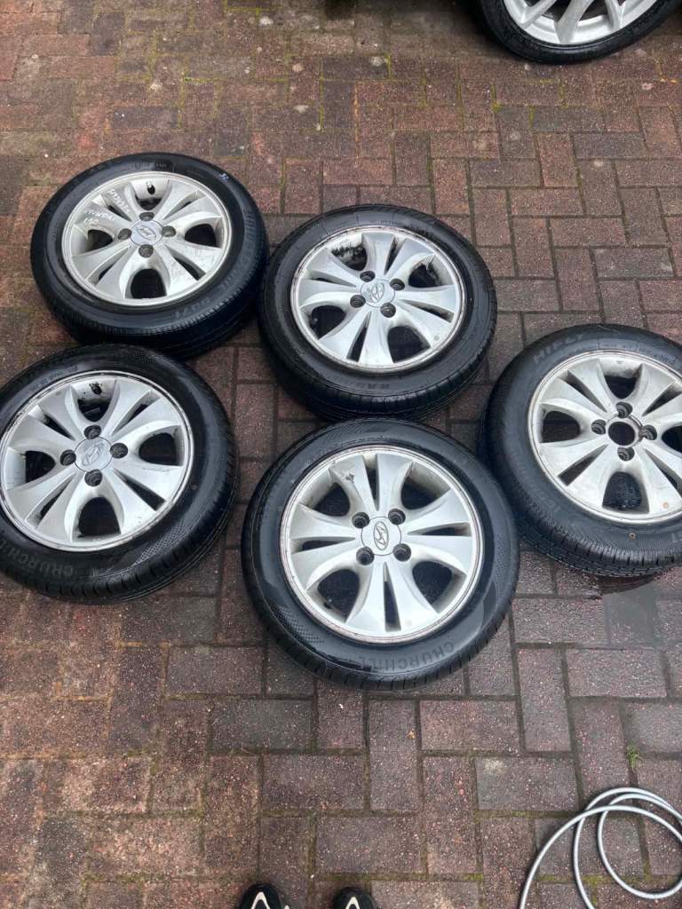 i10 hyundai wheels+tyres