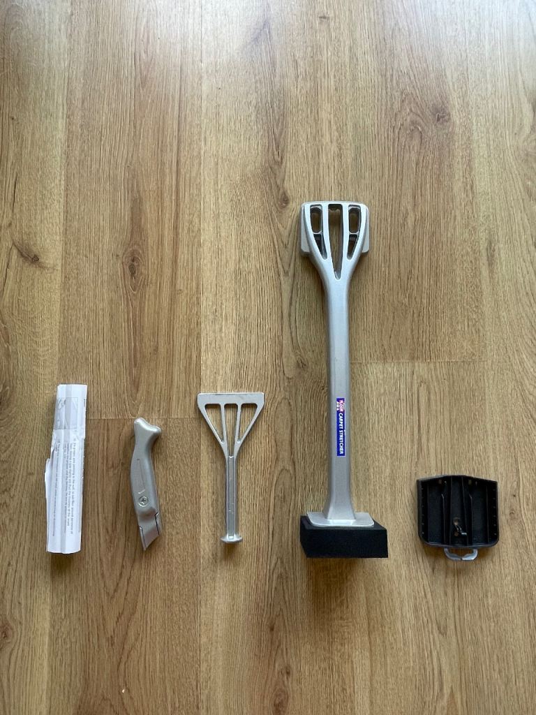 Carpet fitting tool kit