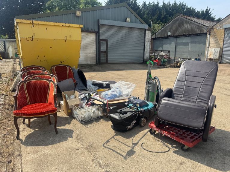 Free stuff! BOOT FAIR PERSON NEEDED! Free stuff