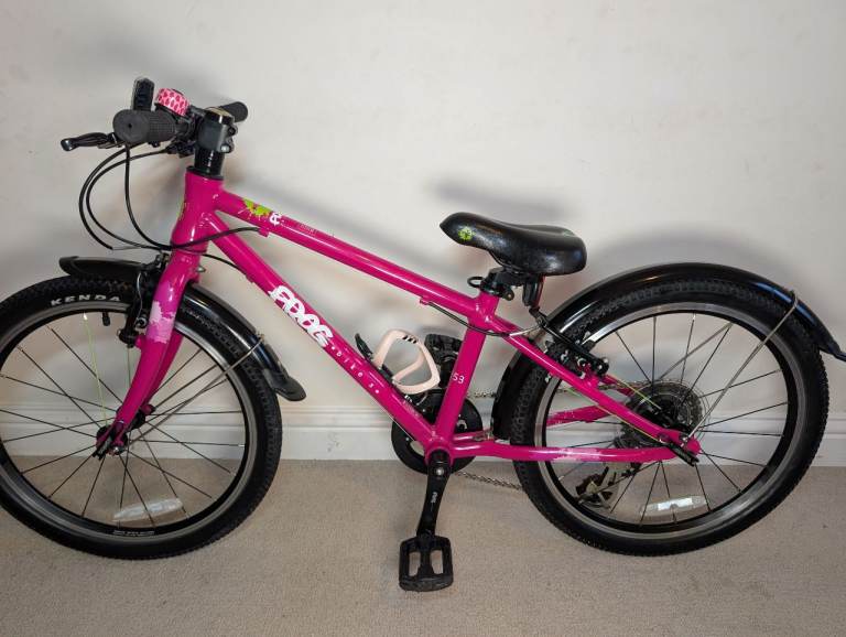 FROG BIKE 53  (5+) IN GREAT CONDITION. COLLECTION NW LONDON OR BUCKS