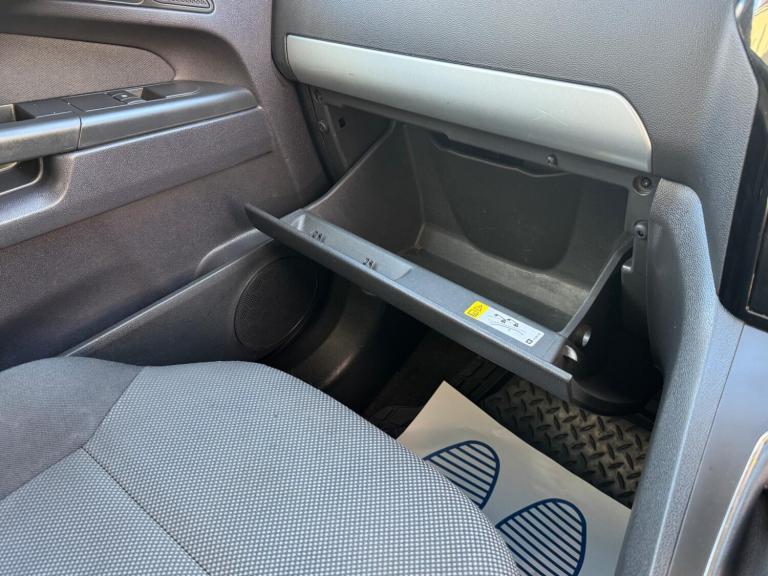 2012 Vauxhall Zafira 1.6 16V Exclusiv Euro 5 5dr MPV Petrol Manual