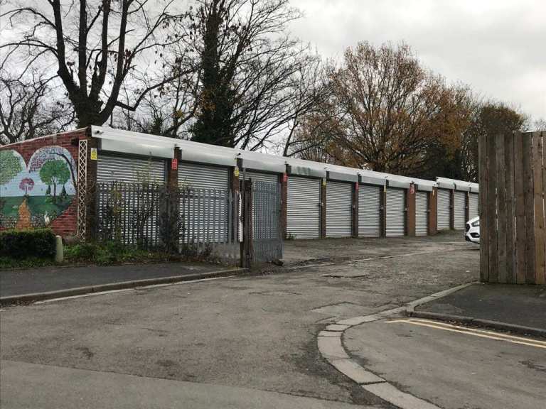 UNIT / GARAGE / MINI INDUSTRIAL STORAGE UNIT FOR / TO LET (ACOCKS GREEN)